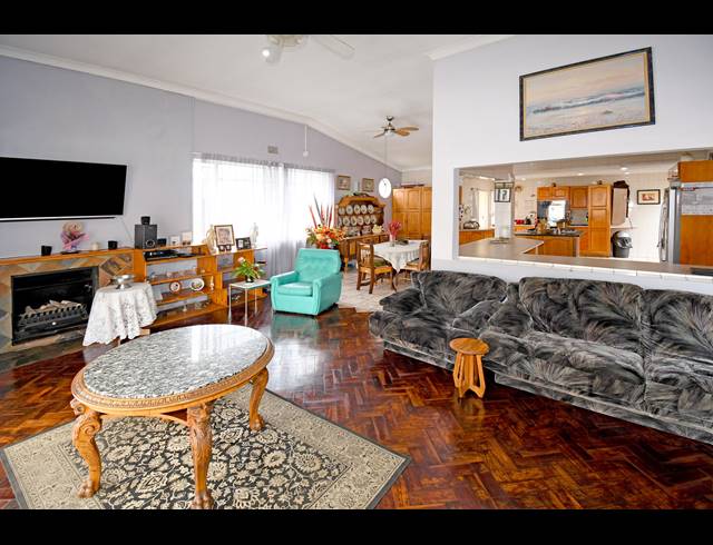3 BEDROOM HOUSE FOR SALE IN GLENHAZEL